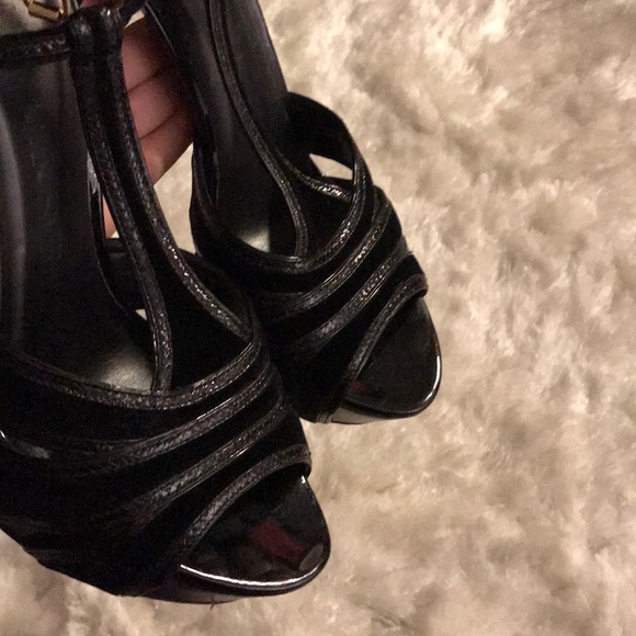 Burberry black platform 37.5 t-strap patent suede - Picture 2 of 8
